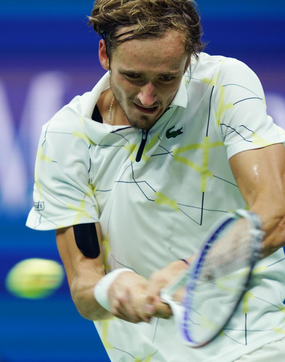 队友推射得 队友推射得