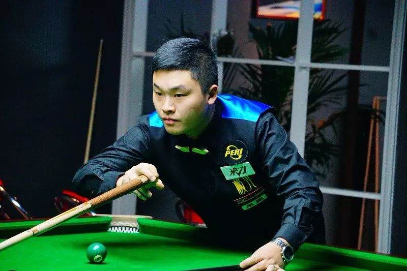 员表现出色 员表现出色