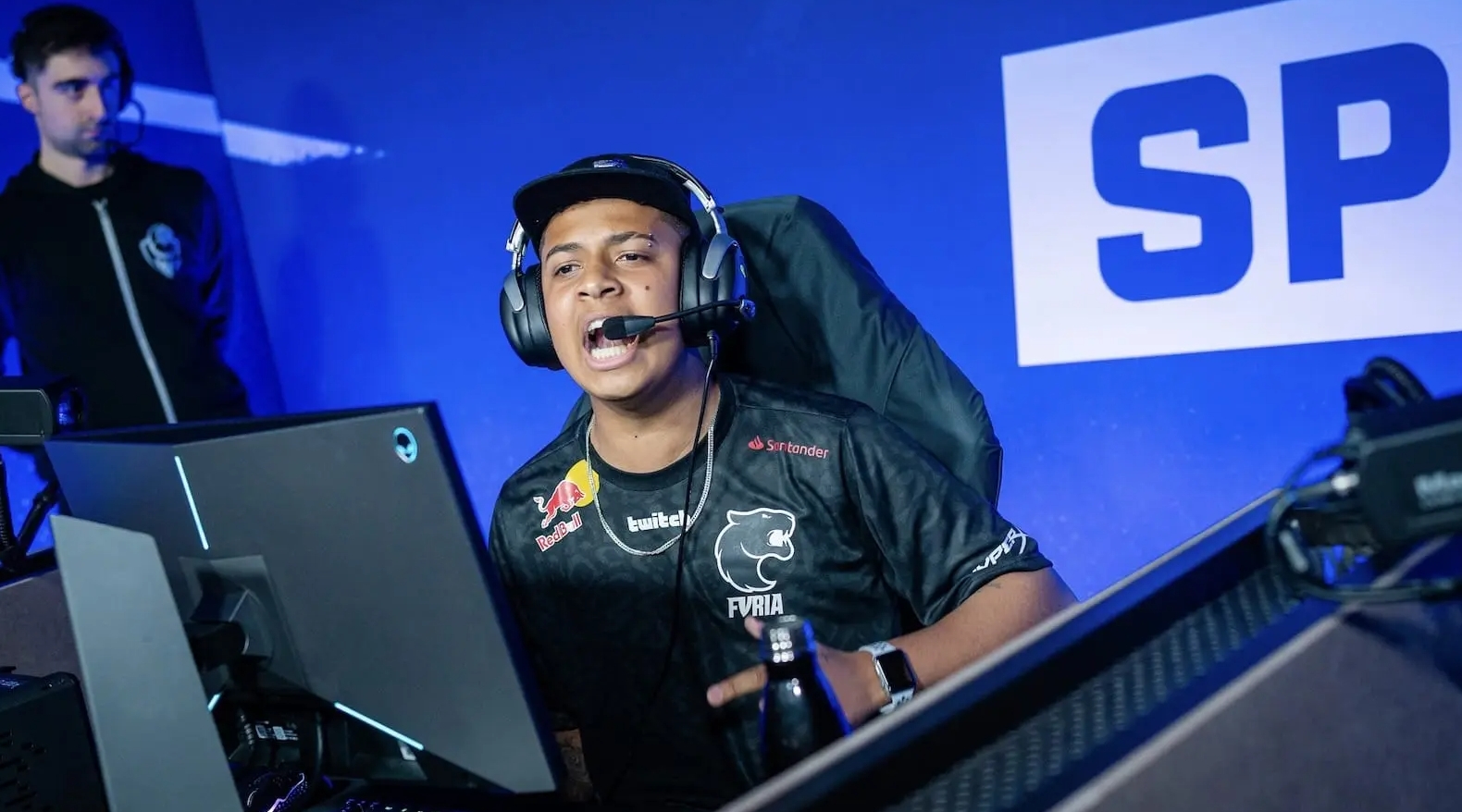 胜场地板与 胜场地板与